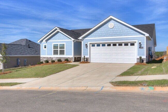 Building Photo - Like New Home - 4 Bed 3 Bath