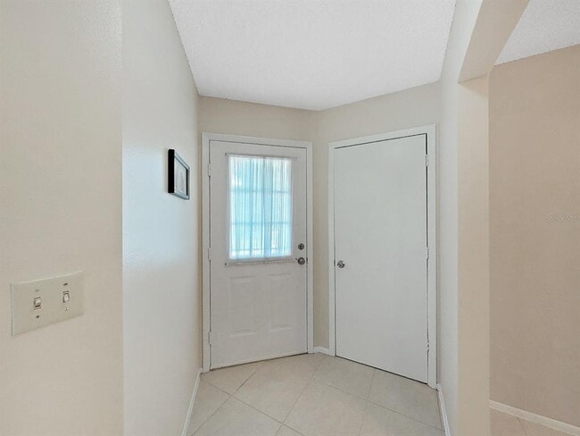 Building Photo - 3121 Beecher Dr E