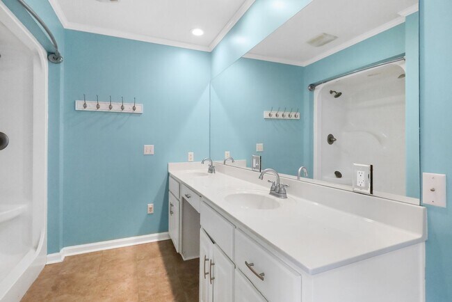 Building Photo - 3 Bed, 3 Bath Plus Office Home for Rent!!