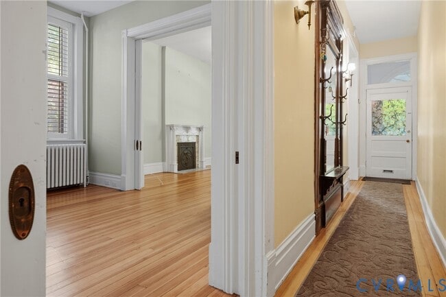 Building Photo - 1527 Grove Ave