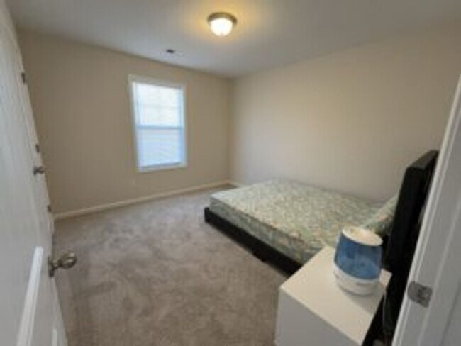 Building Photo - Beaufort Farms