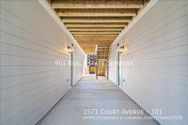 Building Photo - 1571 Court Ave