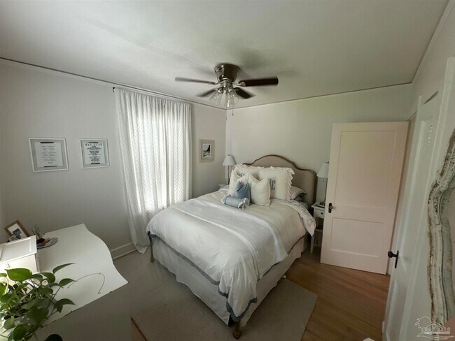 Building Photo - 1716 N 20th Ave