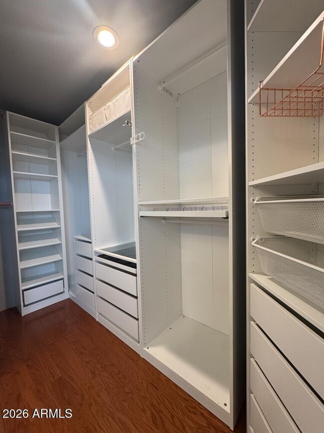 Building Photo - 1971 Knowlton St