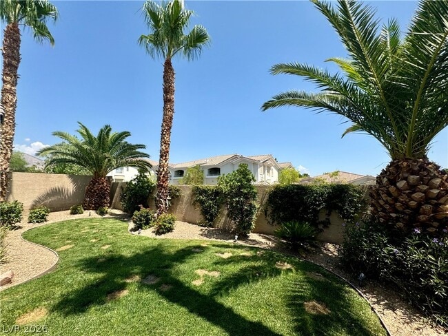 Building Photo - 10224 Desert Wind Dr