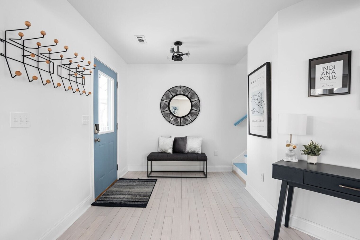 Building Photo - 325 Sanders St