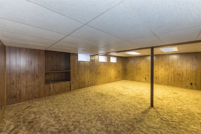 Building Photo - 2285 Hill House Rd