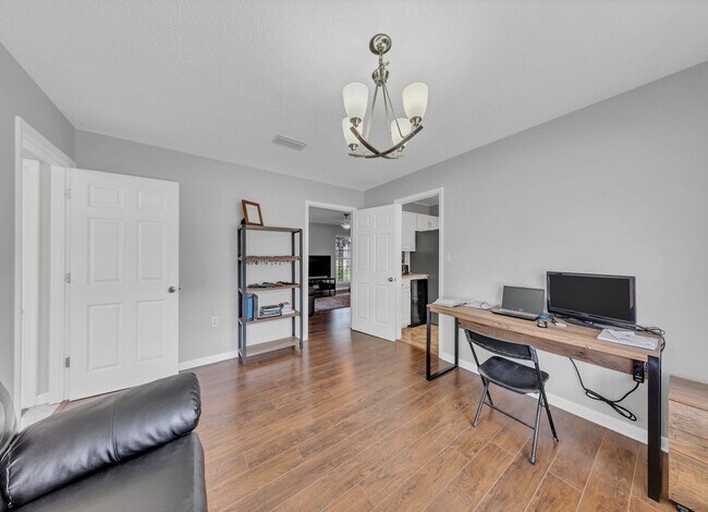 Building Photo - Beautiful 3 Bedroom in Fort Walton Beach