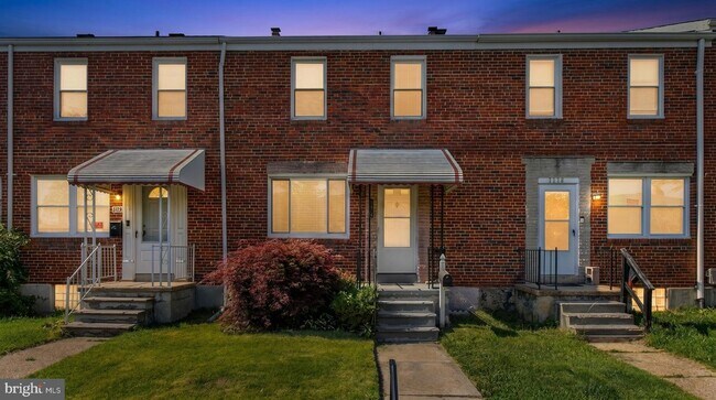 Building Photo - 1714 Pin Oak Rd