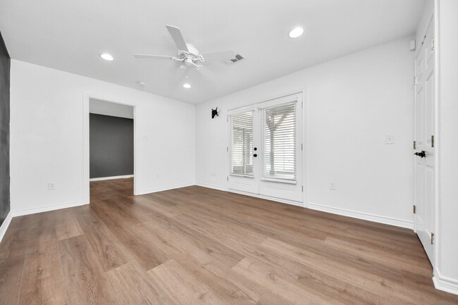 Building Photo - 1108 Wakefield Dr