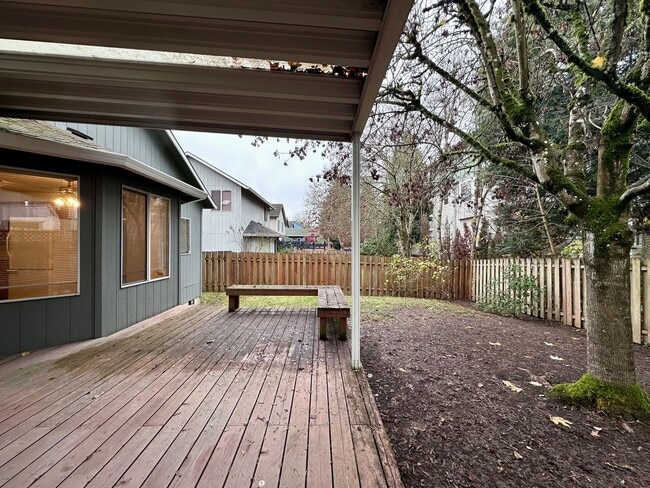 Building Photo - Bethany’s Deerfield Neighborhood – Spacious 3-Bedroom Home! | MOVE IN SPECIAL