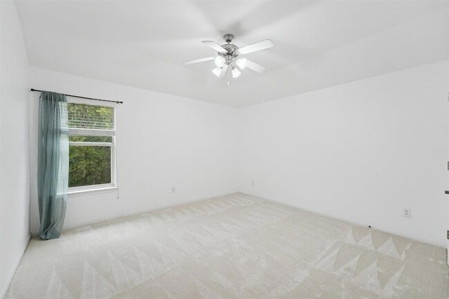 Building Photo - 4212 Pasada Ln