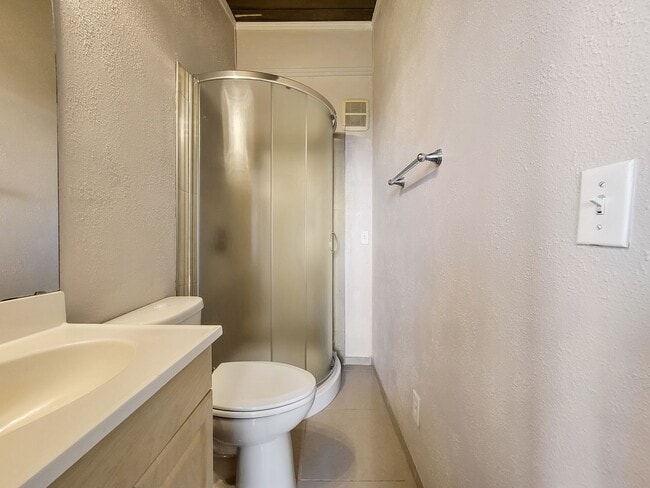 Building Photo - Vintage architectural home looking over Seattle and Bellevue metropolitan skyline.