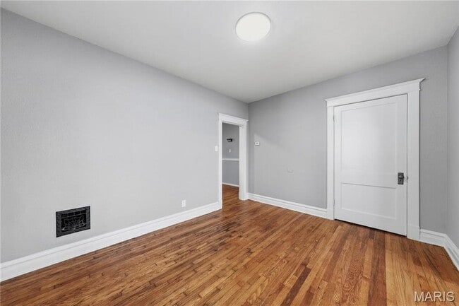 Building Photo - 4643 Evans Ave