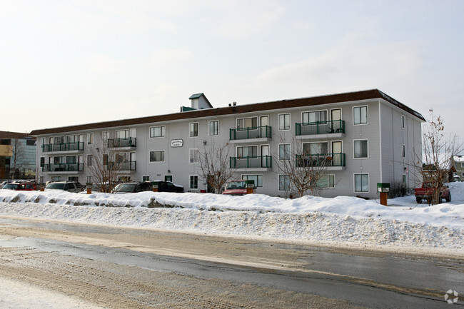 Primary Photo - Smallwood Manor Apartments