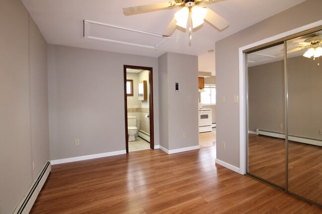 Building Photo - 16 Grendon Ln