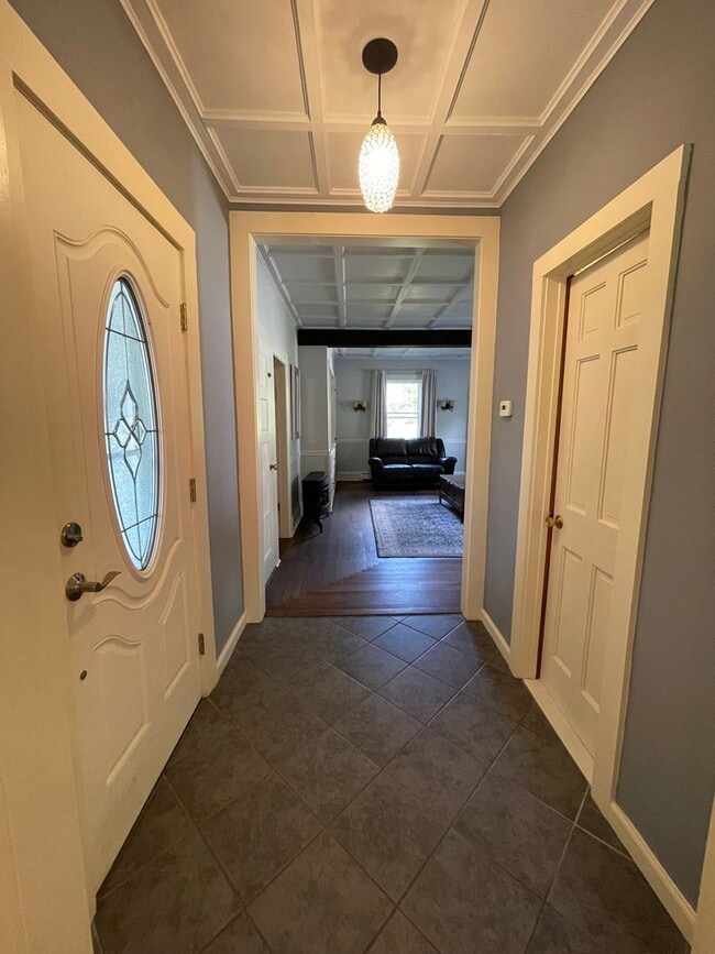 Building Photo - Exceptional 4-Bedroom Home for Rent in Dal...