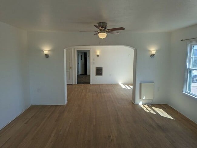 Building Photo - 23 Acre Hilltop Retreat with Breathtaking Mountain Views!!