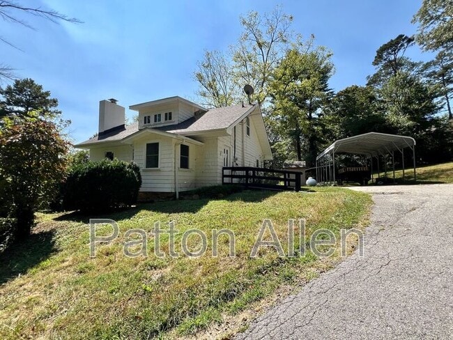 Building Photo - 15 Woodbine Rd