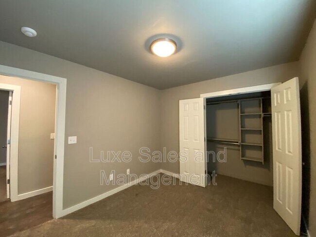 Building Photo - 1503 MacAlpine St