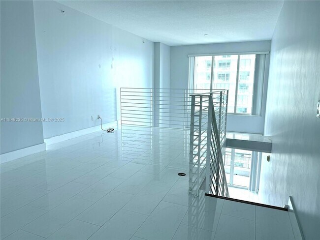 Building Photo - 60 SW 13th St