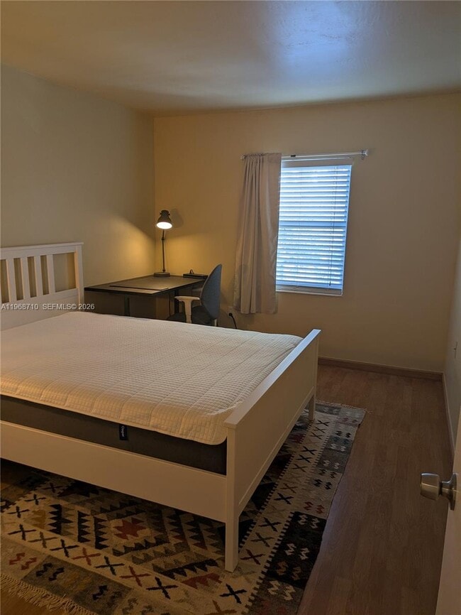 Building Photo - 9621 SW 77th Ave