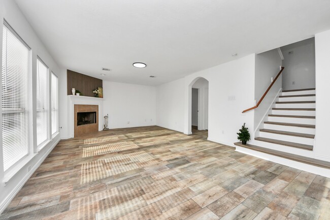 Building Photo - 322 Burris Park Dr