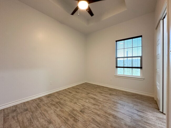 Building Photo - 309 Kindinger Rd