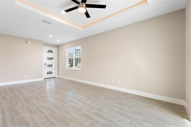 Building Photo - 740 Fraser Ct