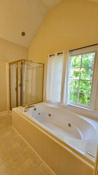 Building Photo - 7 Woodsage Ln