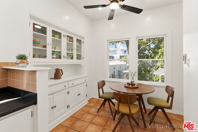 Building Photo - 5729 Carlton Way