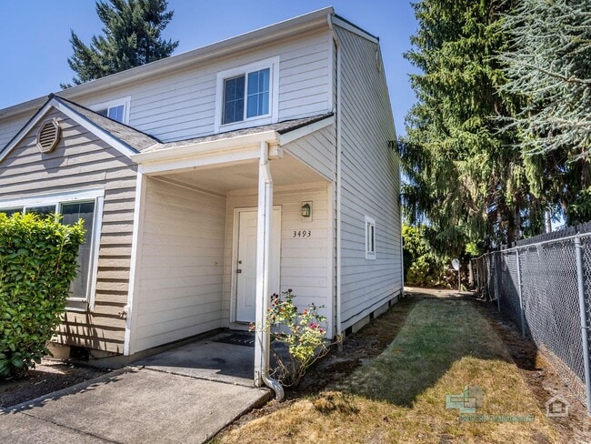 Building Photo - 3493-3493 Hawthorne Ave NE