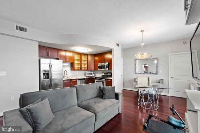 Building Photo - 157 Fleet St