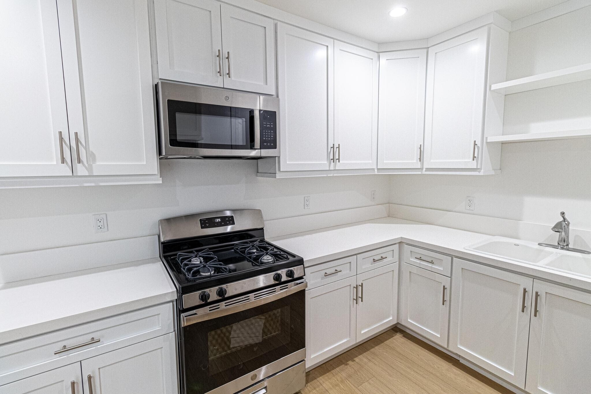 Building Photo - 3672 W Imperial Hwy