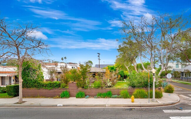 Building Photo - 4034- 4036 Higuera St