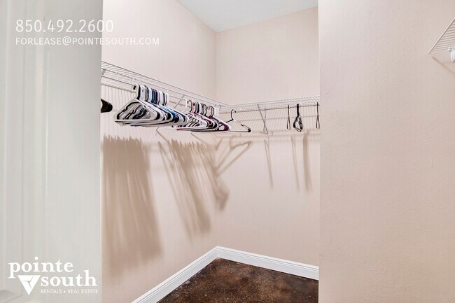 Building Photo - 12919B Churchill Dr