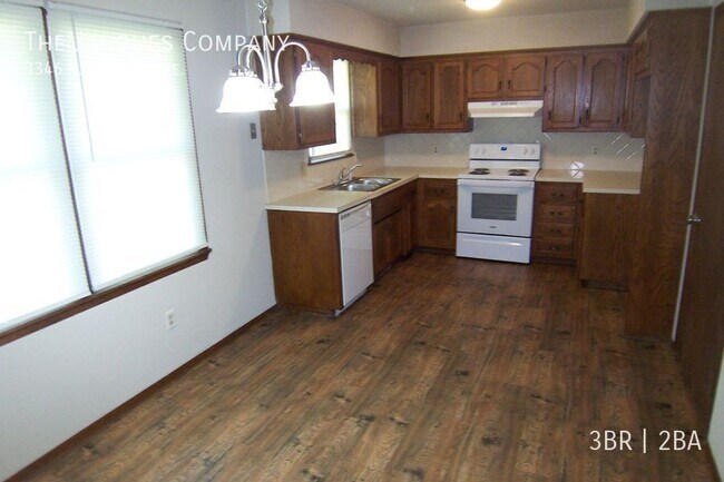 Building Photo - 3346 S Benton Ave