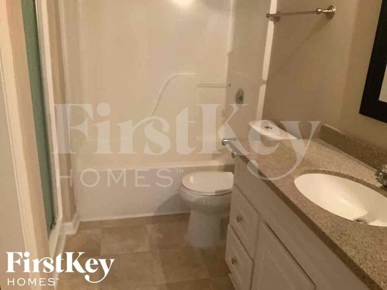 Building Photo - 100 Myrtle Grove Ln