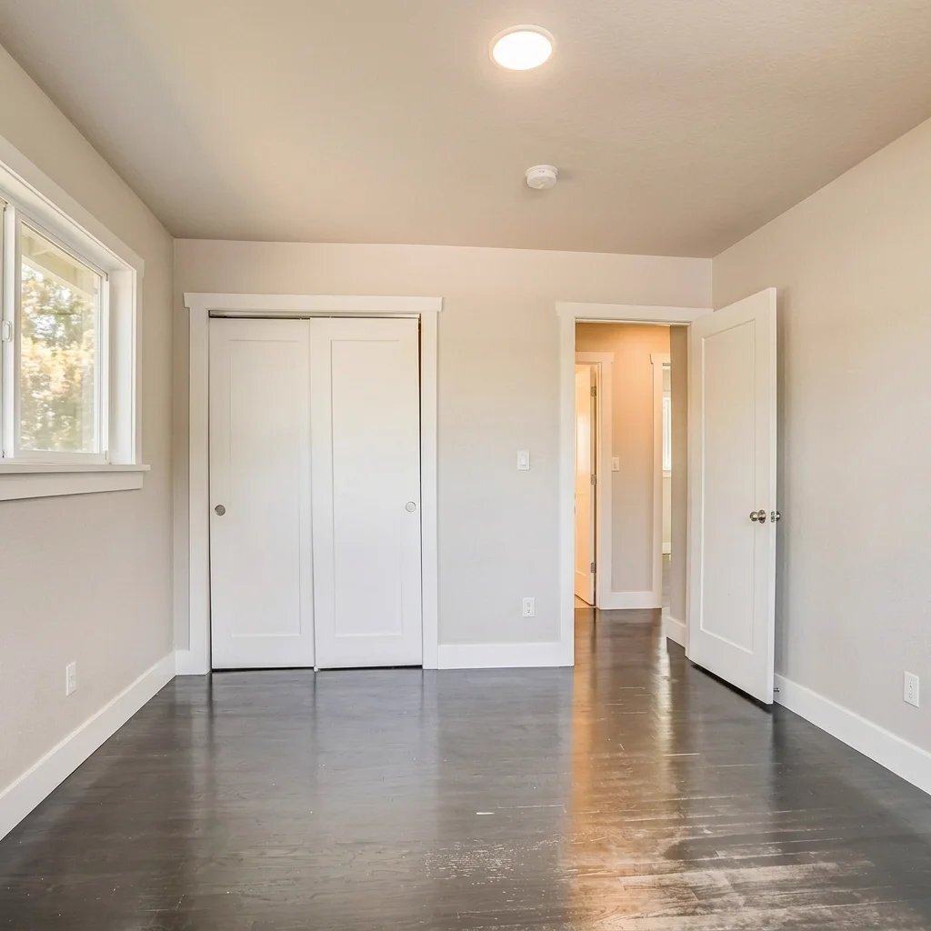 Building Photo - 482 W 80th Ave