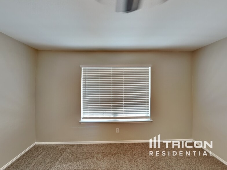 Building Photo - 1575 Wildflower Dr