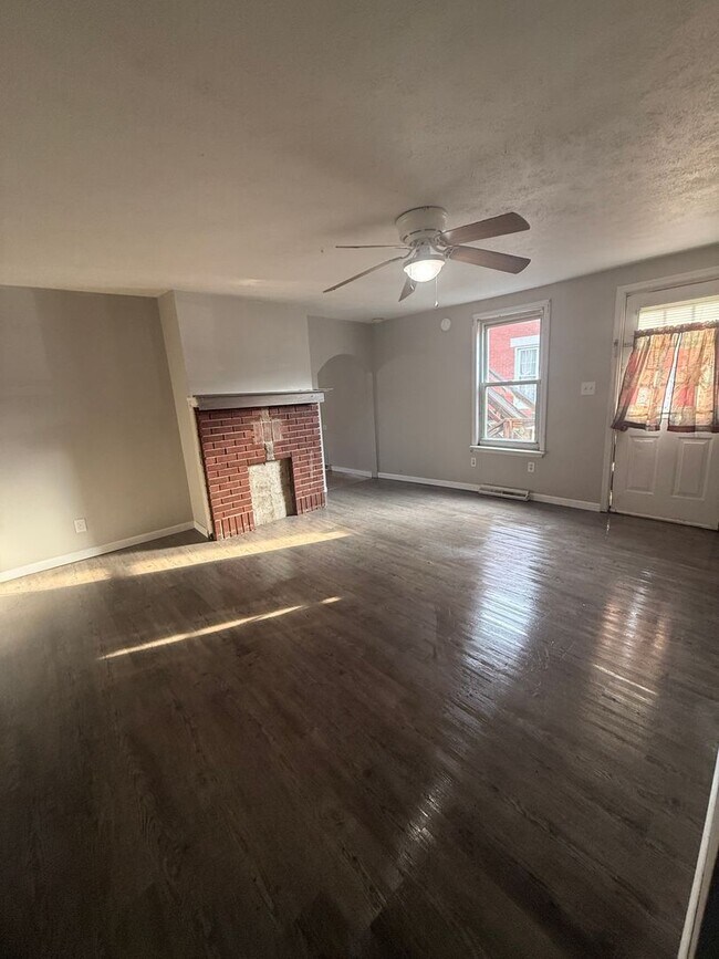 Building Photo - 421-423 Parkinson St Monongahela PA 15063