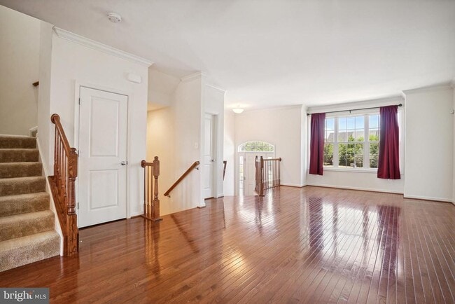 Building Photo - 41685 St Albans Terrace
