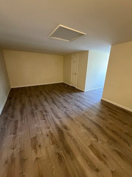 Building Photo - 7 Liberte Ln