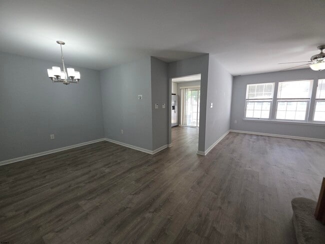 Building Photo - 2 Anchorage Ct