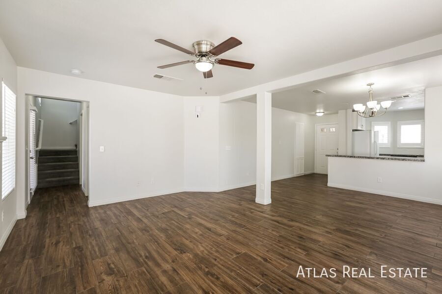 Building Photo - 8840 Cornwall Glen Ave