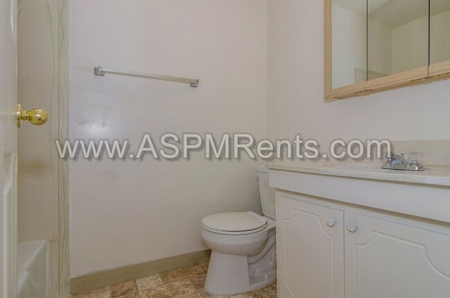 Building Photo - 3062 S 300 E