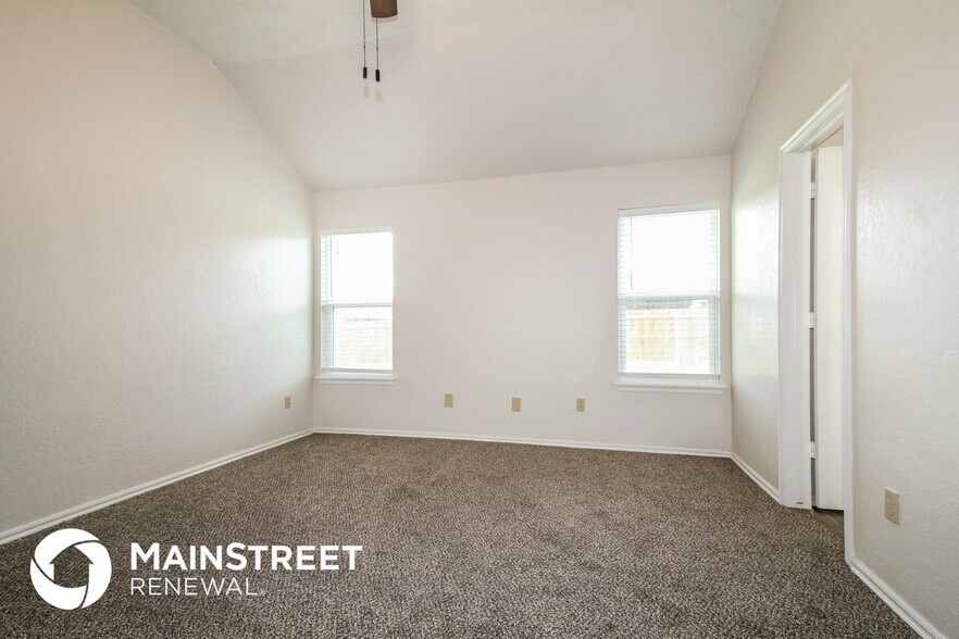 Building Photo - 8808 NW 85th Pl