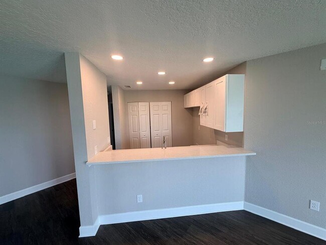 Building Photo - 2516 Woodgate Blvd