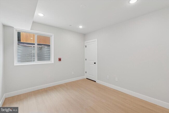 Building Photo - 520 W Susquehanna Ave