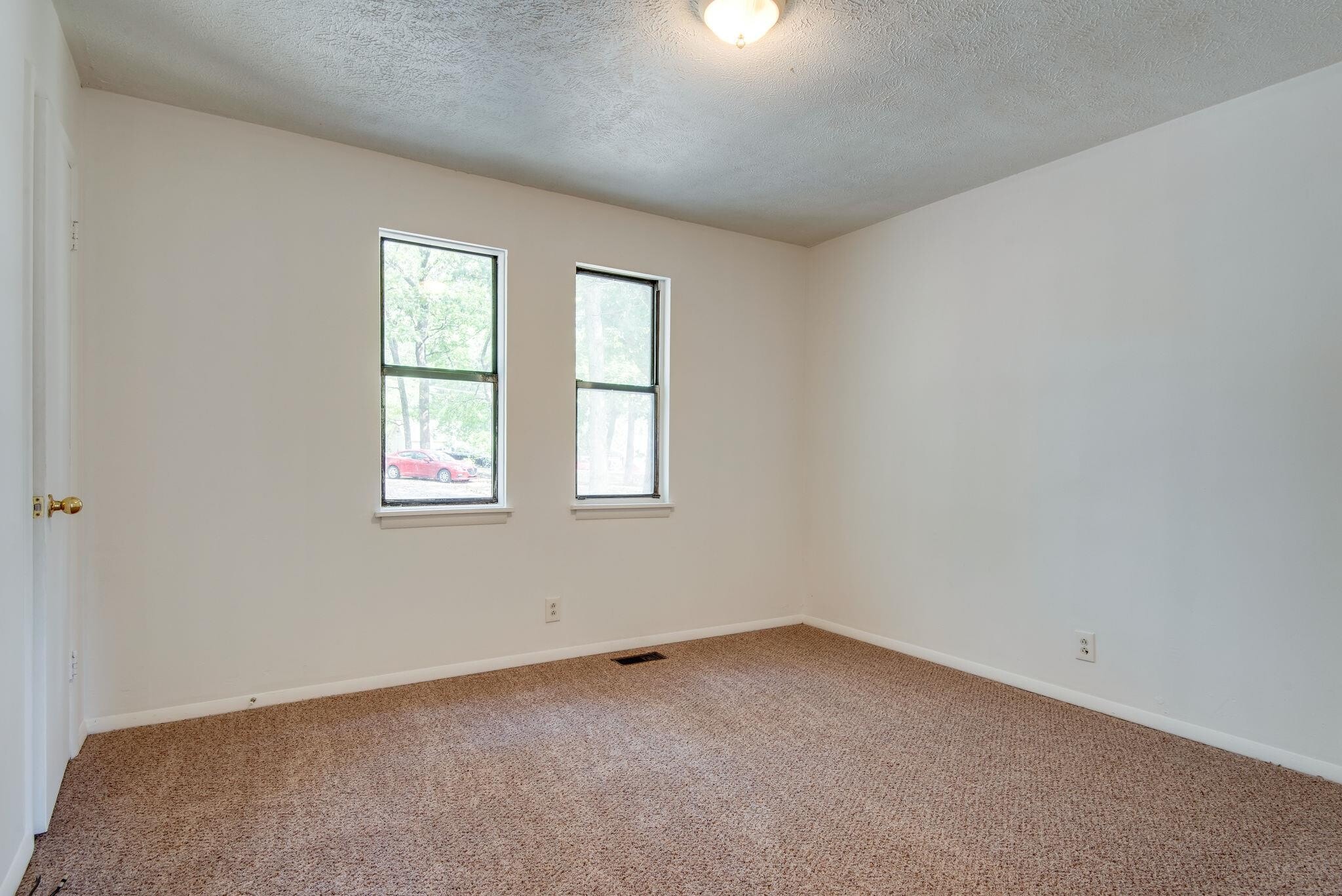Building Photo - 836 Miller Estates Rd
